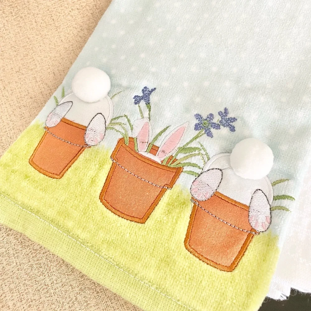 NWT SET OF 2 BUNNY TAIL Hand Towels